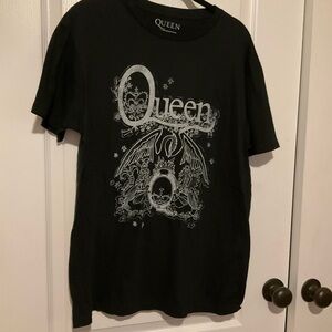 Queen Black Graphic Tee